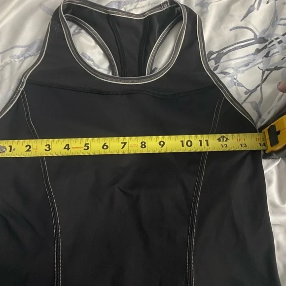 Lolë athletic racer back‎ tank top black with secret pocket - Picture 6 of 7
